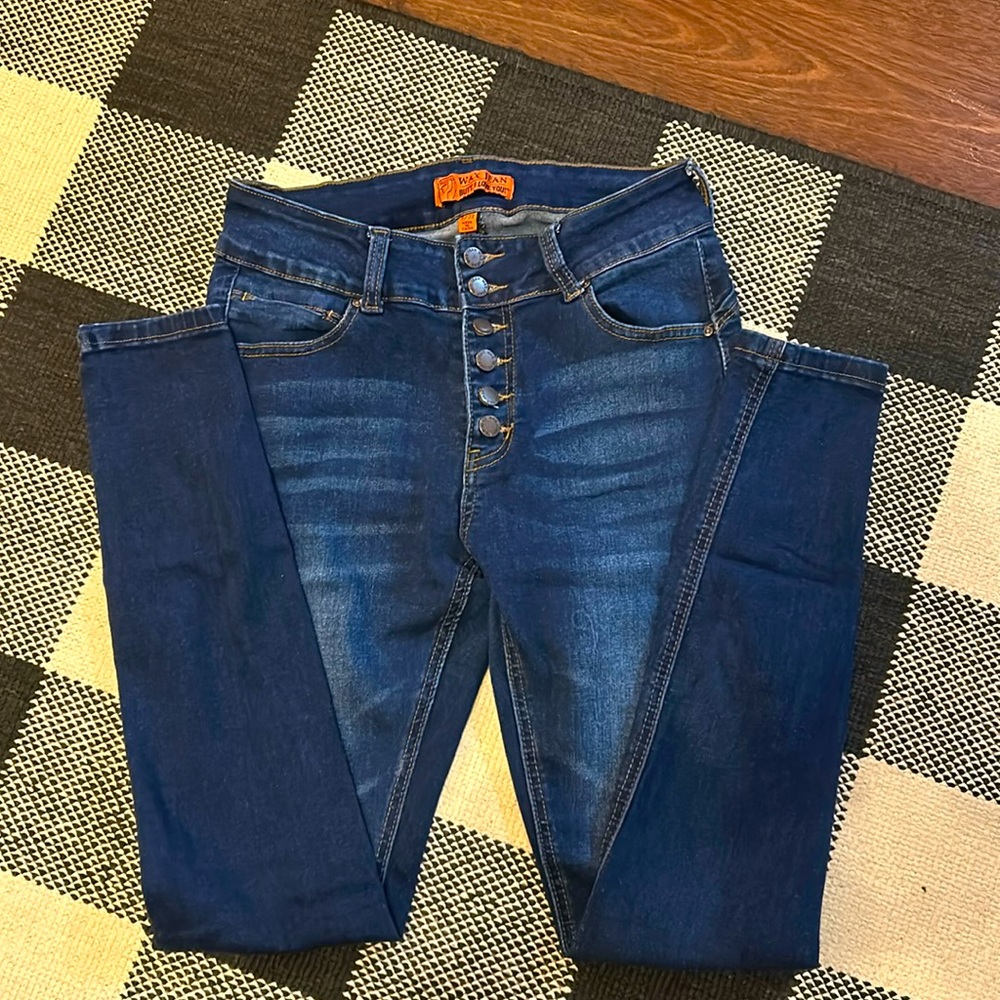 Wax Butt I Love You Push-Up High-Rise 6 Button Skinny Jeans. Size 5/27. Perfect!
